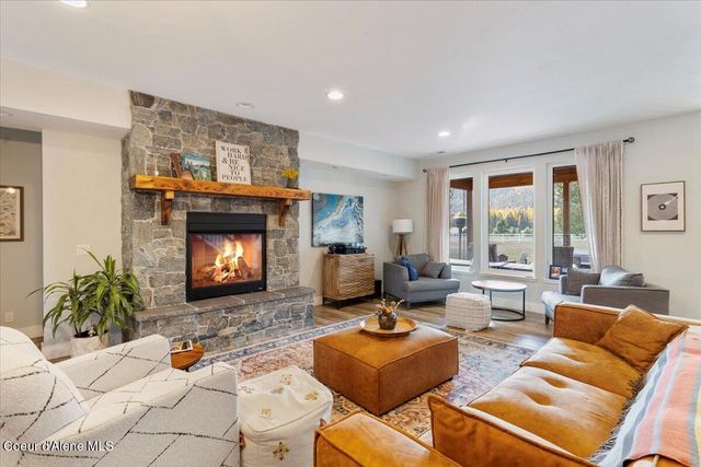 2380 Dufort Rd, Sagle, ID 83860