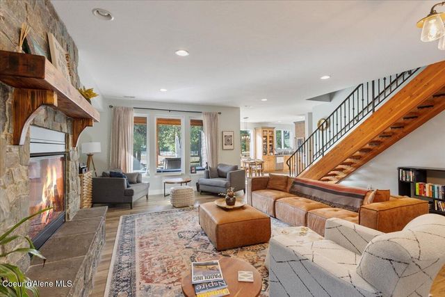 2380 Dufort Rd, Sagle, ID 83860