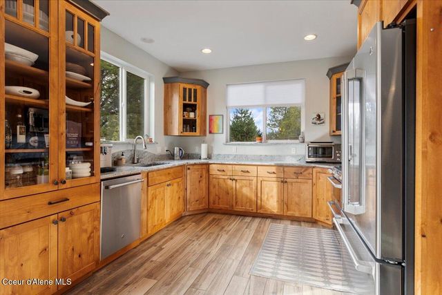 2380 Dufort Rd, Sagle, ID 83860