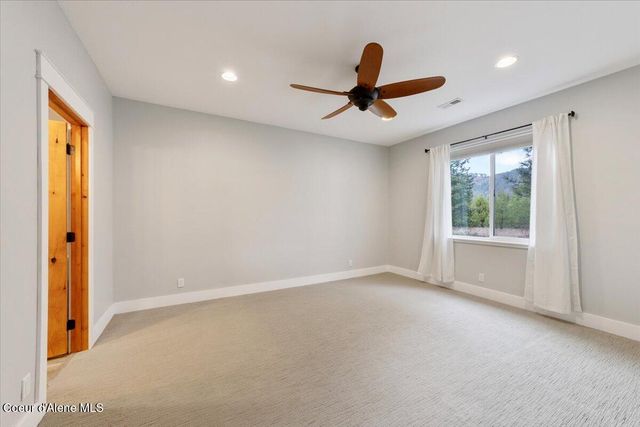 2380 Dufort Rd, Sagle, ID 83860