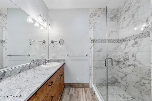 2380 Dufort Rd, Sagle, ID 83860