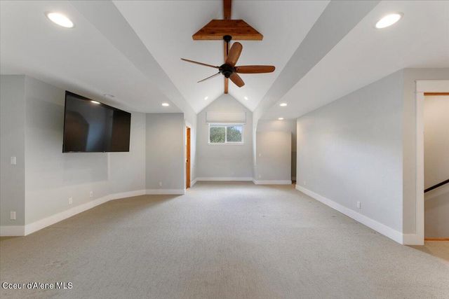 2380 Dufort Rd, Sagle, ID 83860