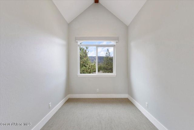 2380 Dufort Rd, Sagle, ID 83860