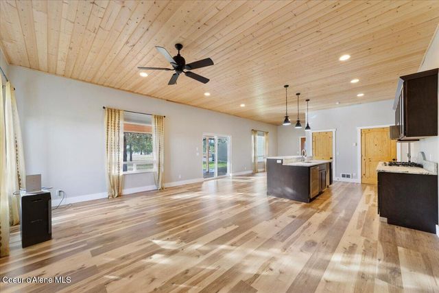 2380 Dufort Rd, Sagle, ID 83860