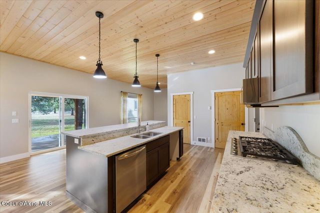 2380 Dufort Rd, Sagle, ID 83860