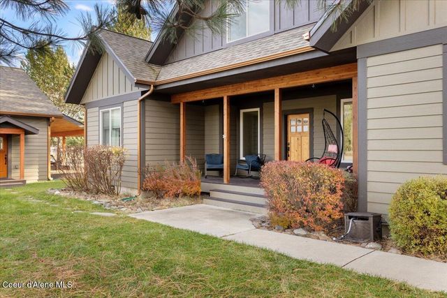 2380 Dufort Rd, Sagle, ID 83860