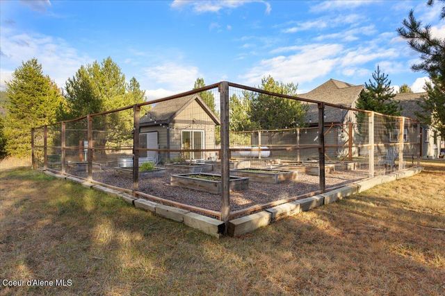 2380 Dufort Rd, Sagle, ID 83860