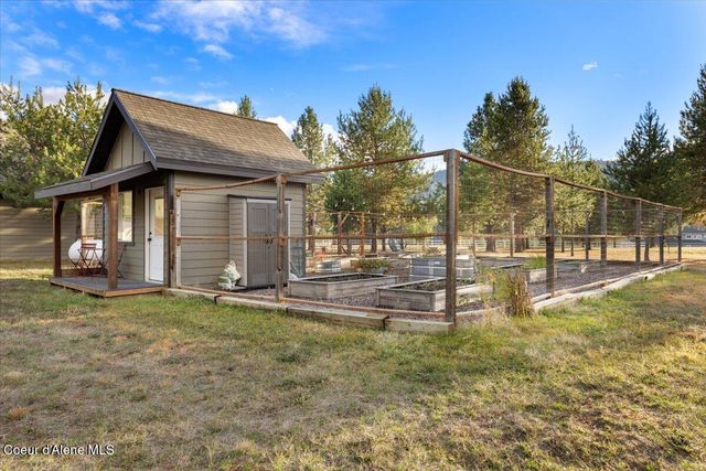 2380 Dufort Rd, Sagle, ID 83860
