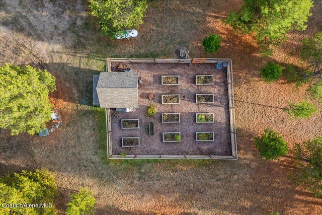 2380 Dufort Rd, Sagle, ID 83860