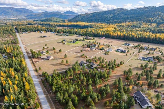 2380 Dufort Rd, Sagle, ID 83860