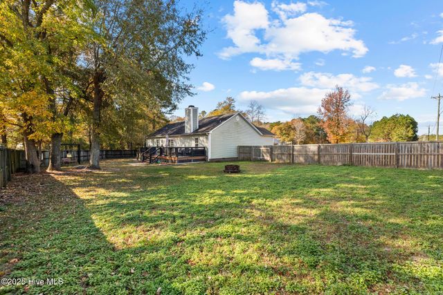 101 Broadwater Drive, Jacksonville, NC 28540