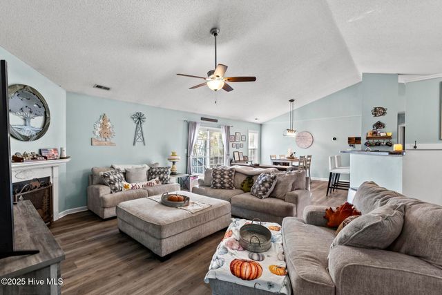 101 Broadwater Drive, Jacksonville, NC 28540