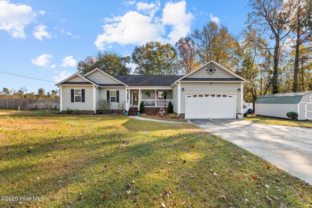 101 Broadwater Drive, Jacksonville, NC 28540