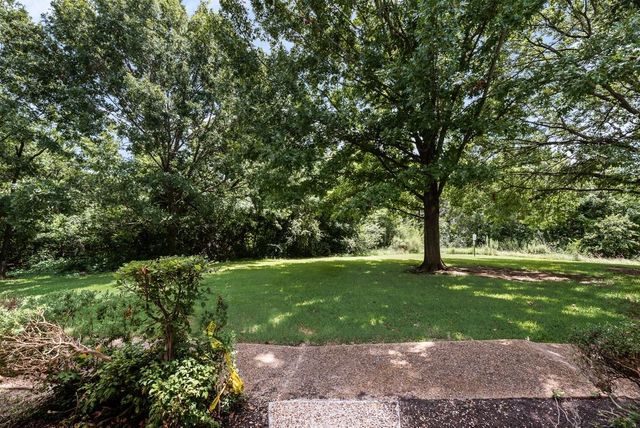 624 Trailwood Court, Garland, TX 75039