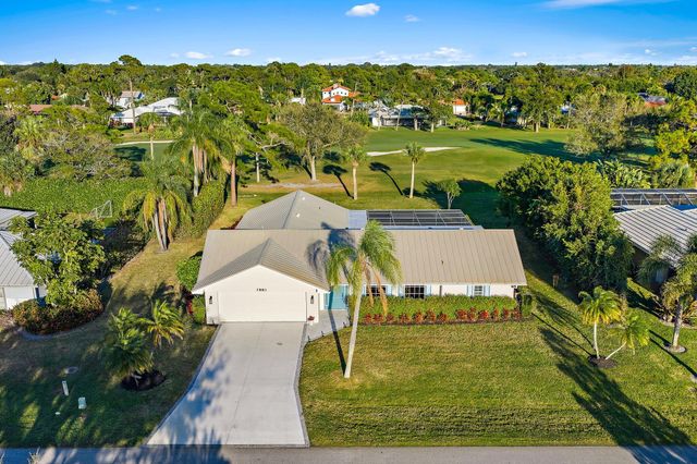 3881 SE Fairway W, Stuart, FL 34997