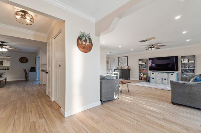 3881 SE Fairway W, Stuart, FL 34997