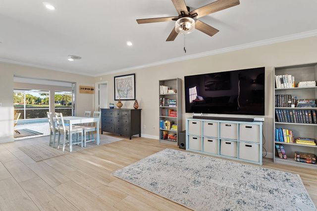 3881 SE Fairway W, Stuart, FL 34997