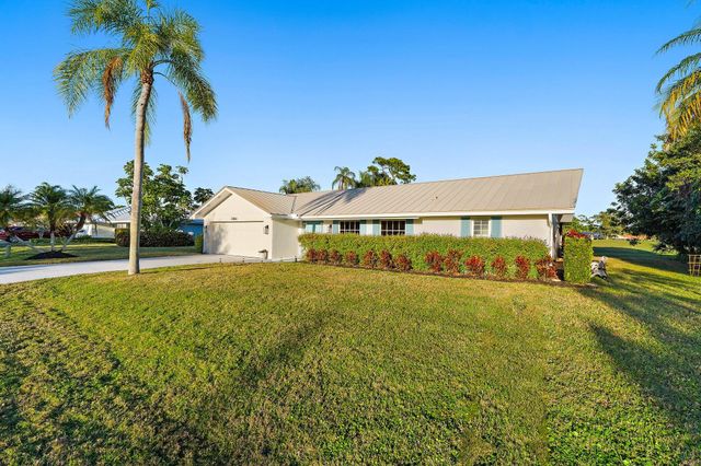 3881 SE Fairway W, Stuart, FL 34997