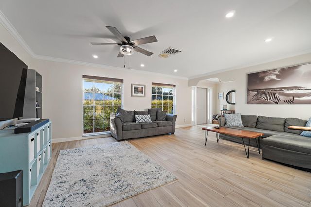 3881 SE Fairway W, Stuart, FL 34997