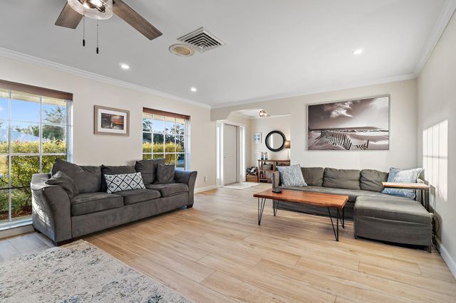 3881 SE Fairway W, Stuart, FL 34997