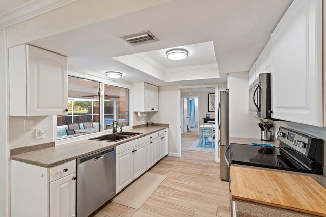 3881 SE Fairway W, Stuart, FL 34997