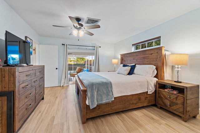 3881 SE Fairway W, Stuart, FL 34997