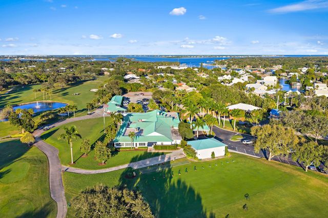 3881 SE Fairway W, Stuart, FL 34997