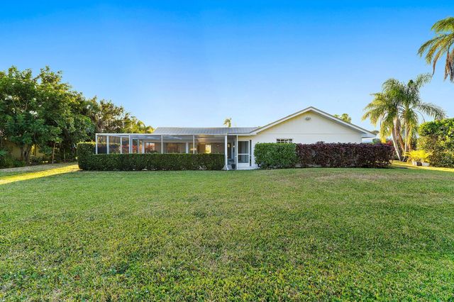 3881 SE Fairway W, Stuart, FL 34997