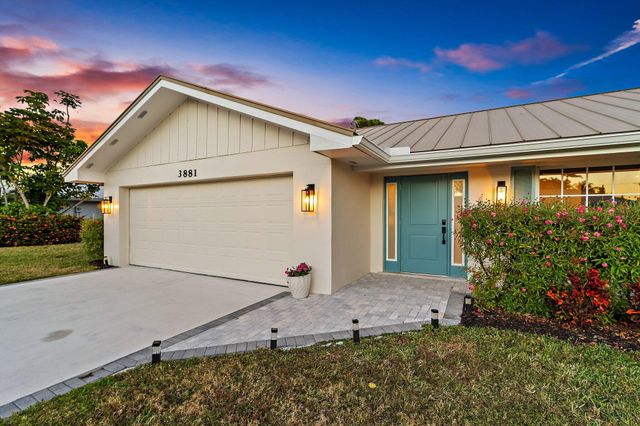 3881 SE Fairway W, Stuart, FL 34997