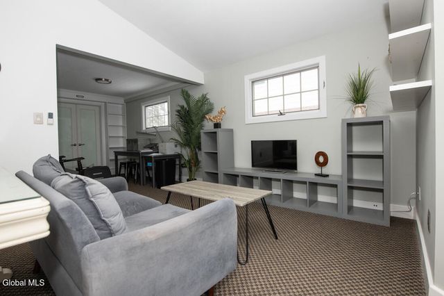 735 New Scotland Avenue, Albany, NY 12208