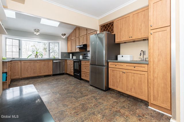 735 New Scotland Avenue, Albany, NY 12208