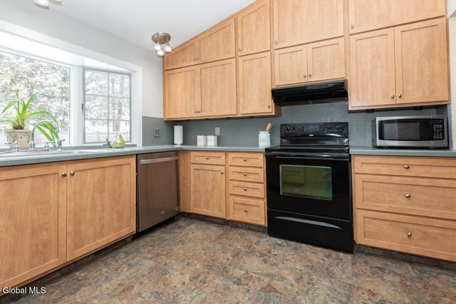 735 New Scotland Avenue, Albany, NY 12208