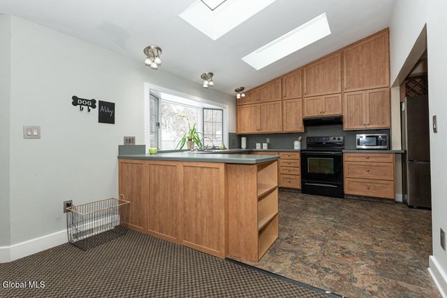 735 New Scotland Avenue, Albany, NY 12208