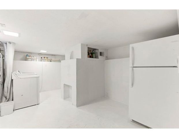 820 Kent Avenue NW, Albuquerque, NM 87102