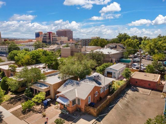 820 Kent Avenue NW, Albuquerque, NM 87102