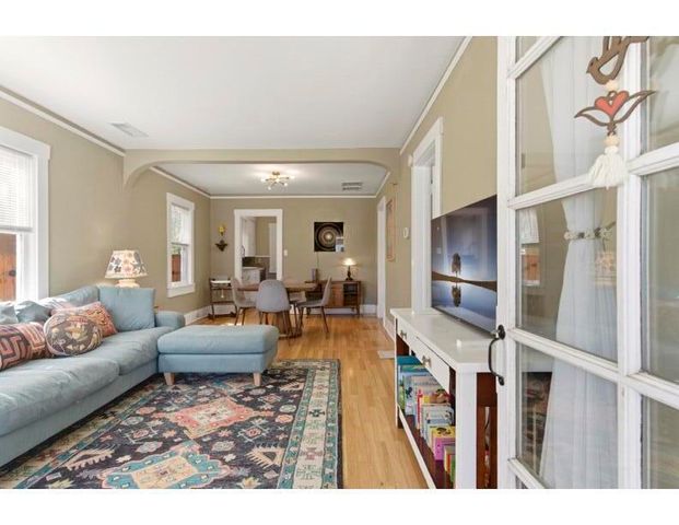 820 Kent Avenue NW, Albuquerque, NM 87102