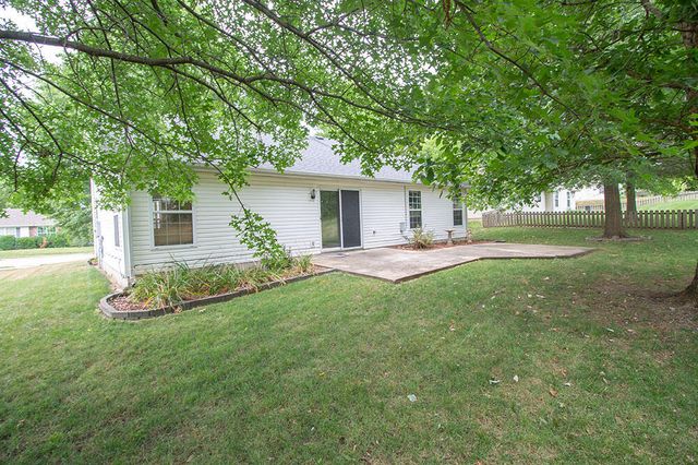 2304 MARICOPA DR, Columbia, MO 65201