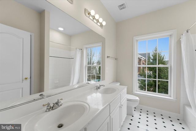 42951 CLOVERLEAF CT, Broadlands, VA 20148