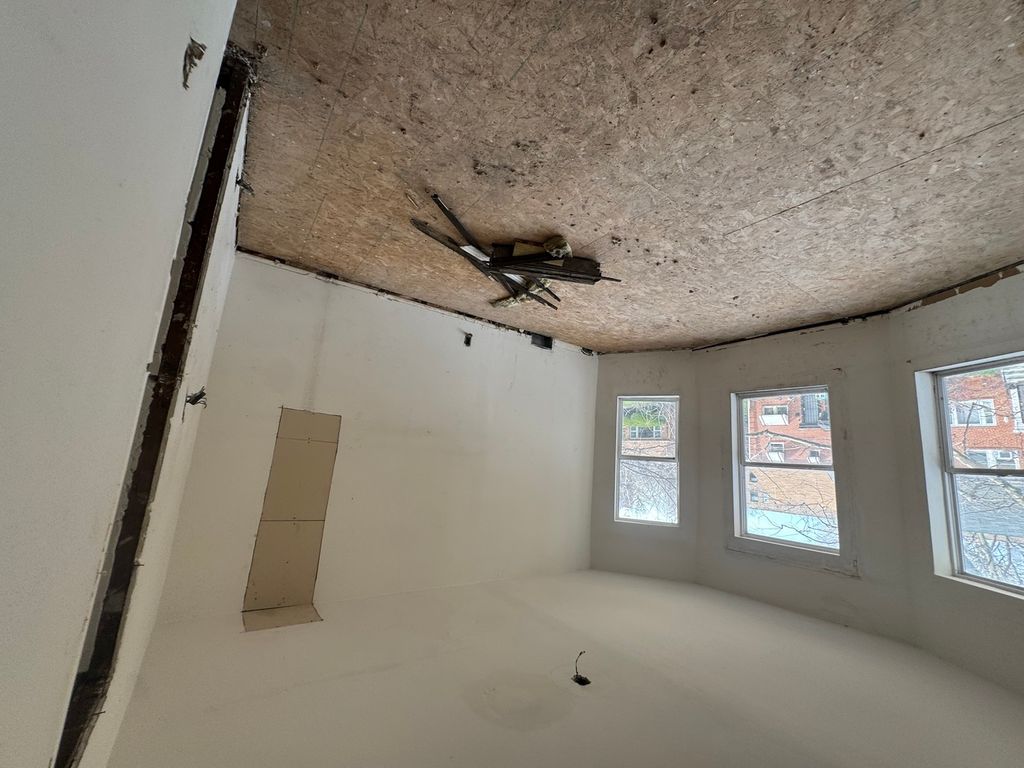Image 12 of property listing at 2459 E 74th Street, Chicago, IL 60649