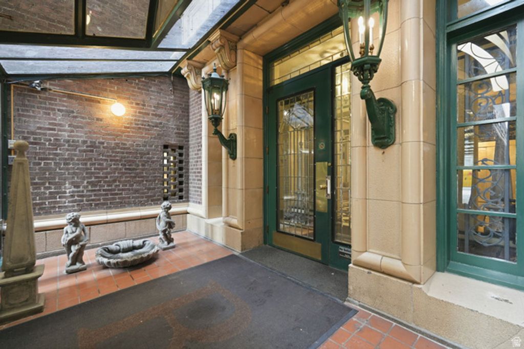 Image 30 of property listing at 29 S STATE ST #318, Salt Lake City, UT 84111