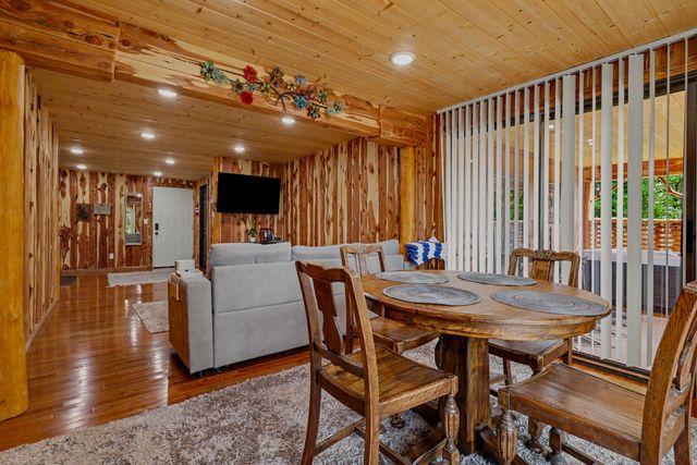 156 Lakeridge Road, Rockaway Beach, MO 65740