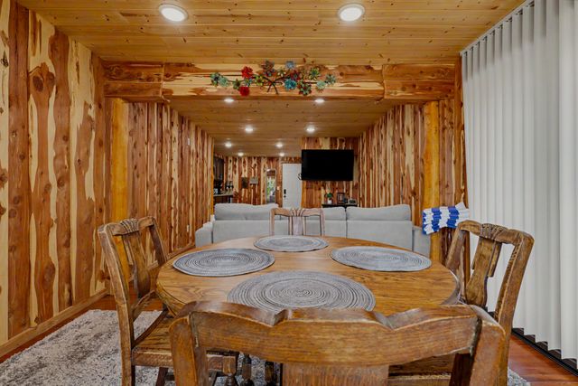 156 Lakeridge Road, Rockaway Beach, MO 65740