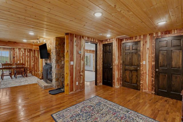 156 Lakeridge Road, Rockaway Beach, MO 65740
