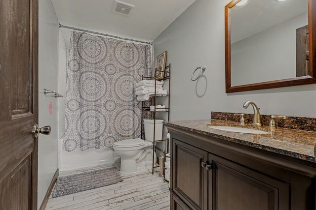 156 Lakeridge Road, Rockaway Beach, MO 65740