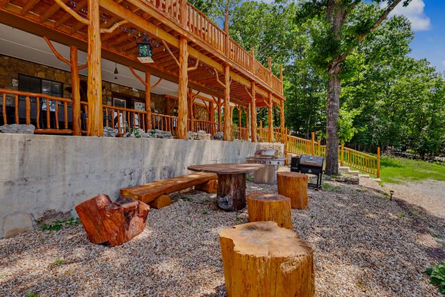 156 Lakeridge Road, Rockaway Beach, MO 65740