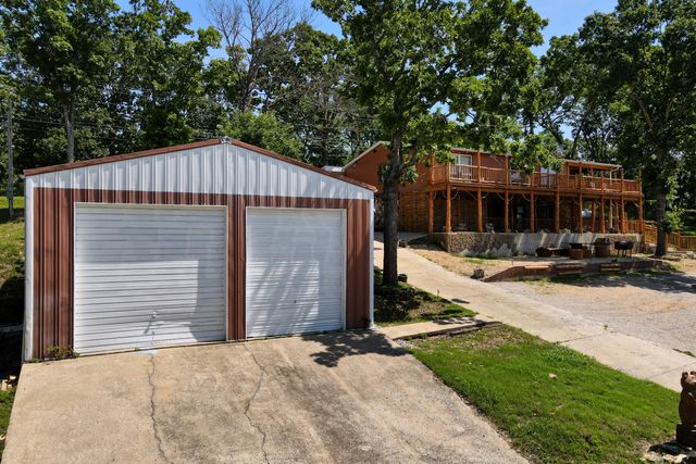 156 Lakeridge Road, Rockaway Beach, MO 65740