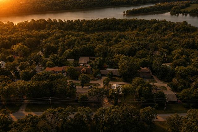 156 Lakeridge Road, Rockaway Beach, MO 65740