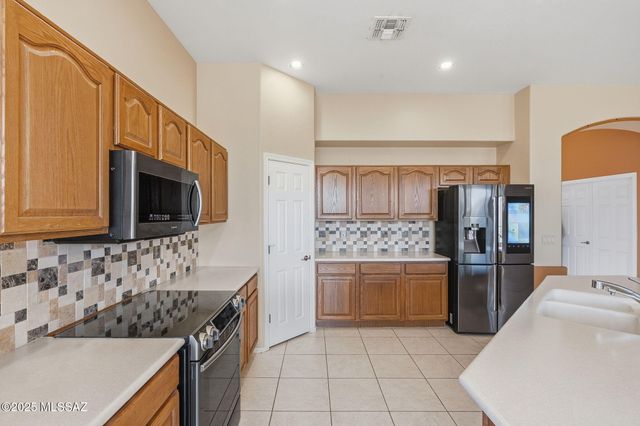 1858 W Vía Del Recodo, Green Valley, AZ 85622
