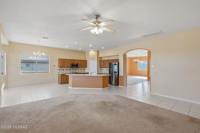 1858 W Vía Del Recodo, Green Valley, AZ 85622