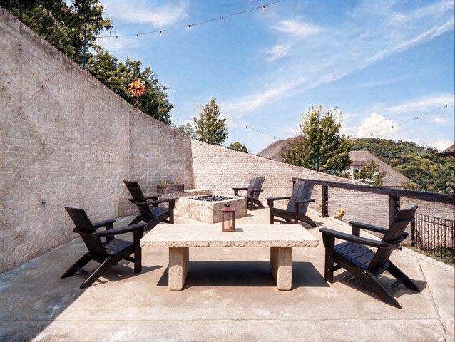 1027 Stockett Dr, Nashville, TN 37221
